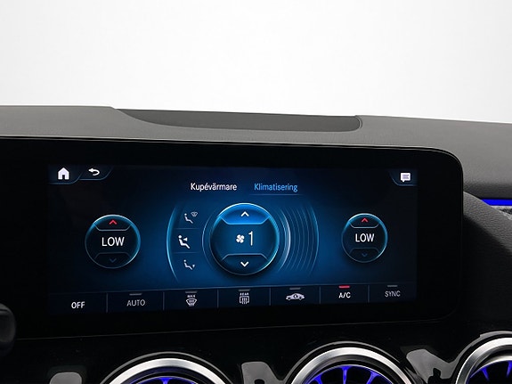 Mercedes-Benz GLA220 d 20 of 30