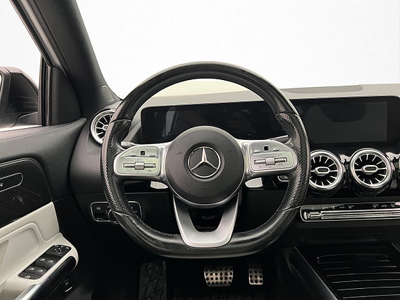 Mercedes-Benz GLA220 d 13 of 30