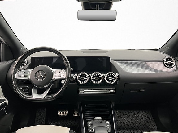 Mercedes-Benz GLA220 d 12 of 30