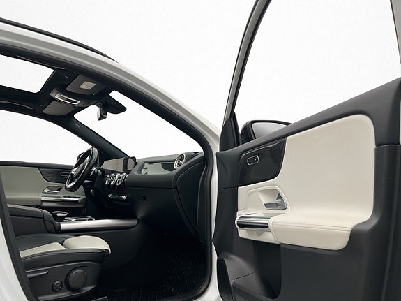 Mercedes-Benz GLA220 d 29 of 30