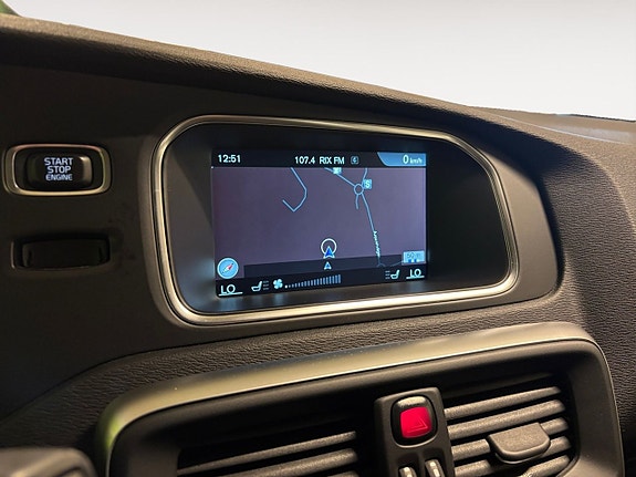 Volvo V40 Cross Country 16 of 24