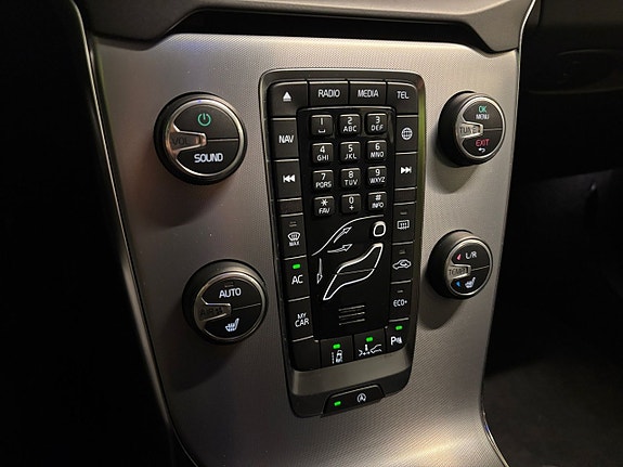 Volvo V40 Cross Country 24 of 24