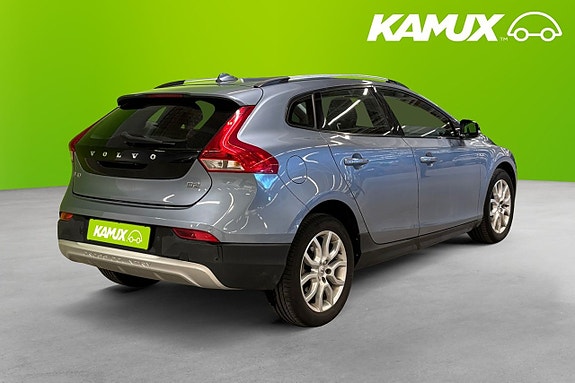 Volvo V40 Cross Country 4 of 24