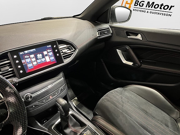 Peugeot 308 16 of 19