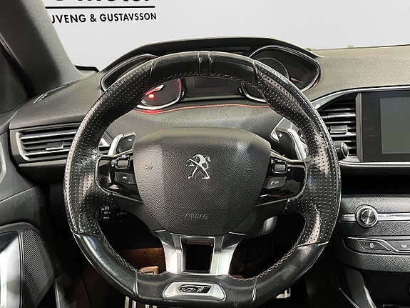 Peugeot 308 15 of 19