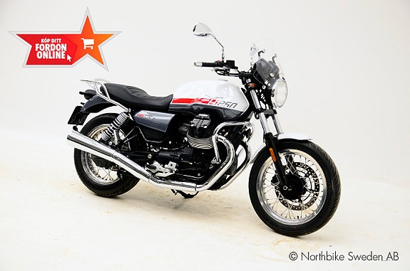 Moto Guzzi V7 850 0.85 V-Twin Special Euro 5 2 of 11