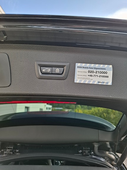 BMW 225xe 11 of 12
