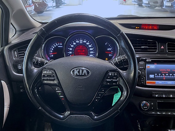 Kia Ceed 9 of 16