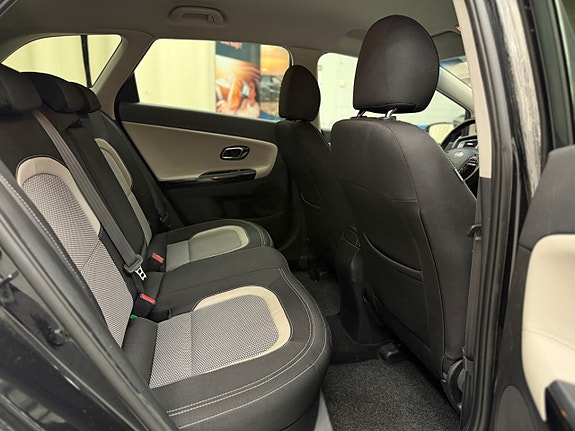 Kia Ceed 17 of 30
