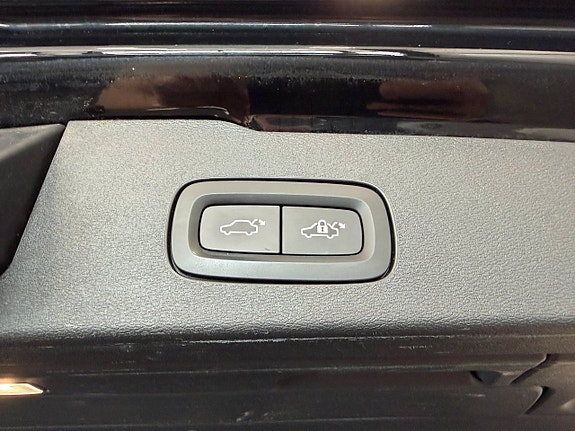 Volvo V60 15 of 17