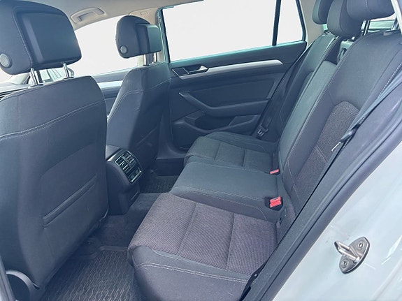 Volkswagen Passat 8 of 9