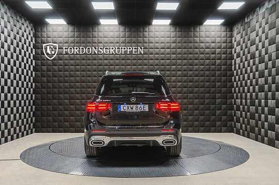 Mercedes-Benz GLB220 d 6 of 26