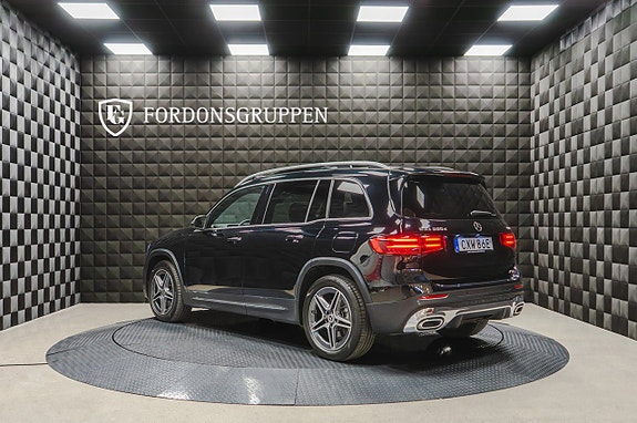 Mercedes-Benz GLB220 d 4 of 26