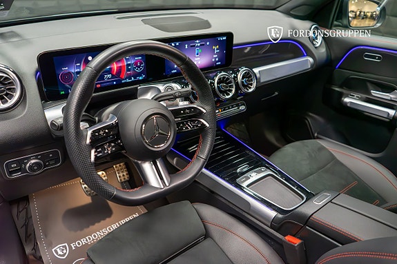 Mercedes-Benz GLB220 d 17 of 26