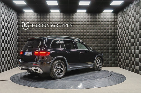 Mercedes-Benz GLB220 d 10 of 26
