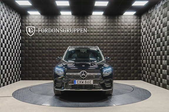 Mercedes-Benz GLB220 d 14 of 26