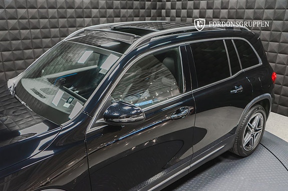 Mercedes-Benz GLB220 d 3 of 26
