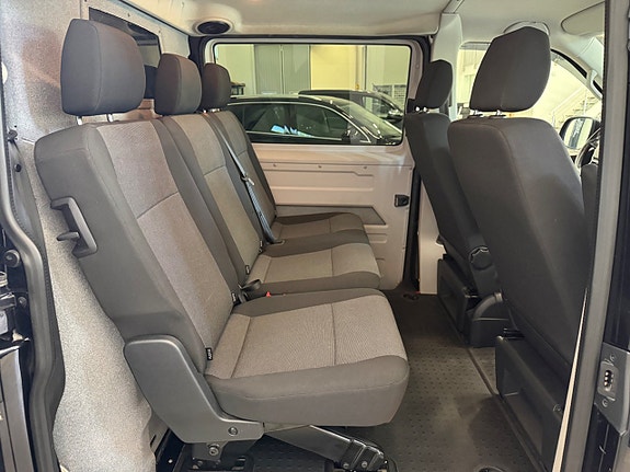 Volkswagen Transporter 10 of 18