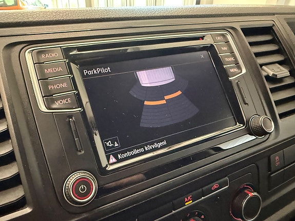 Volkswagen Transporter 14 of 18