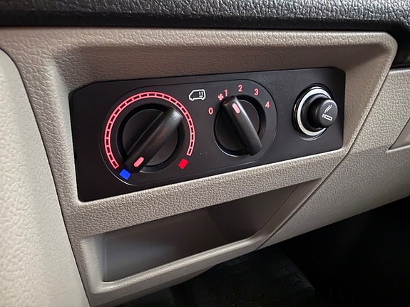 Volkswagen Transporter 15 of 18