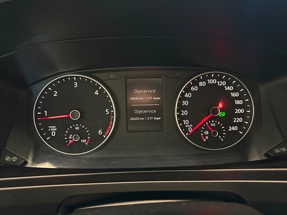Volkswagen Transporter 13 of 18