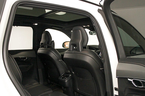 Volvo XC90 21 of 21