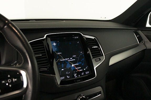 Volvo XC90 15 of 21