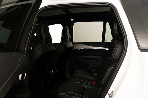 Volvo XC90 19 of 21