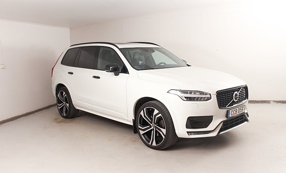 Volvo XC90 2 of 21