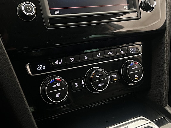 Volkswagen Passat Alltrack 20 of 30
