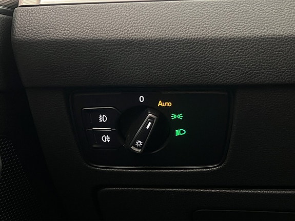 Volkswagen Passat Alltrack 24 of 30