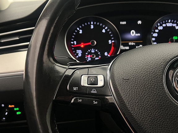 Volkswagen Passat Alltrack 23 of 30