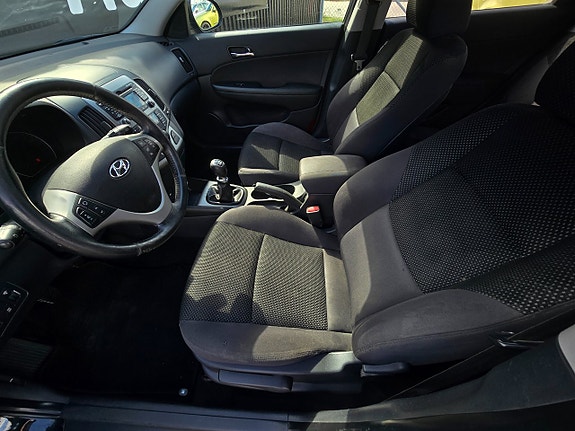 Hyundai i30 7 of 11