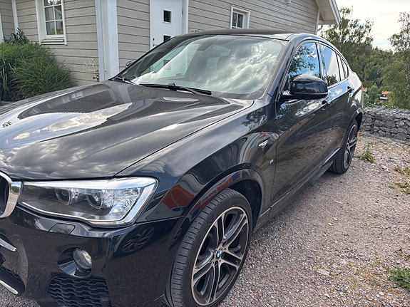 BMW X4 2 of 2