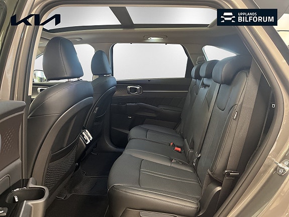 Kia Sorento 9 of 20