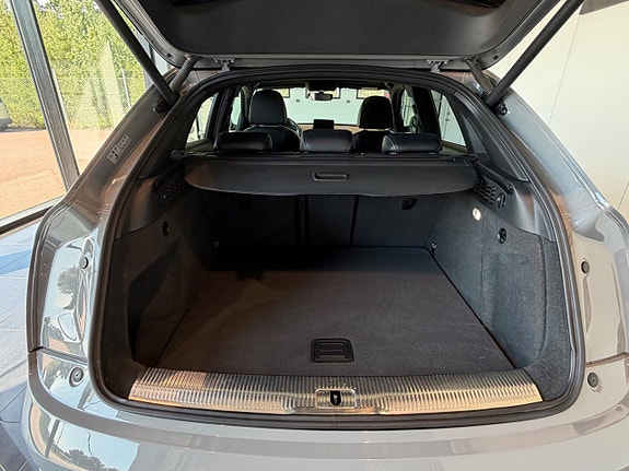 Audi Q3 6 of 11