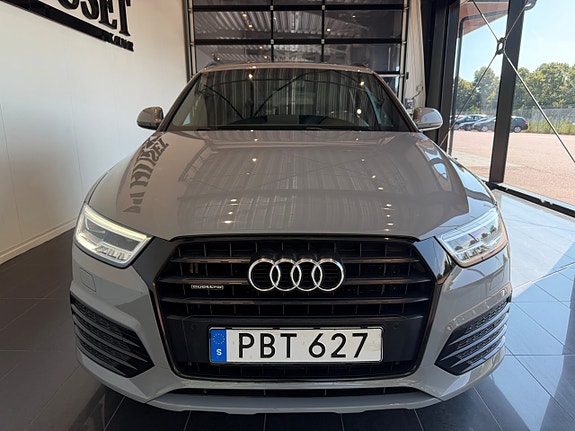 Audi Q3 2 of 11