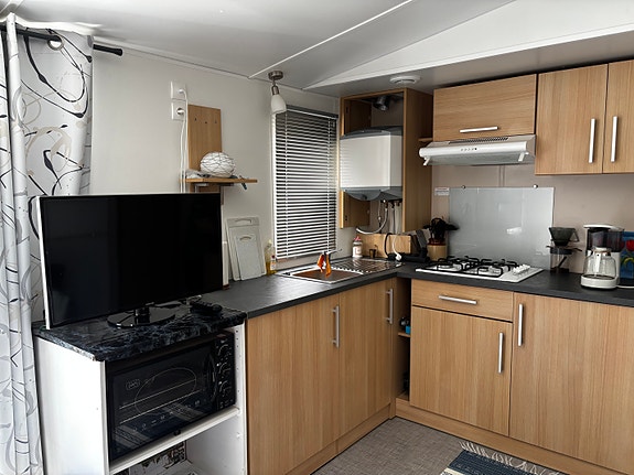 Rapido Välskött Villavagn med altan på Almöns Camping – Rapid Home Lodge 872, årsmodell 2014 4 of 6