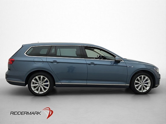 Volkswagen Passat 9 of 29