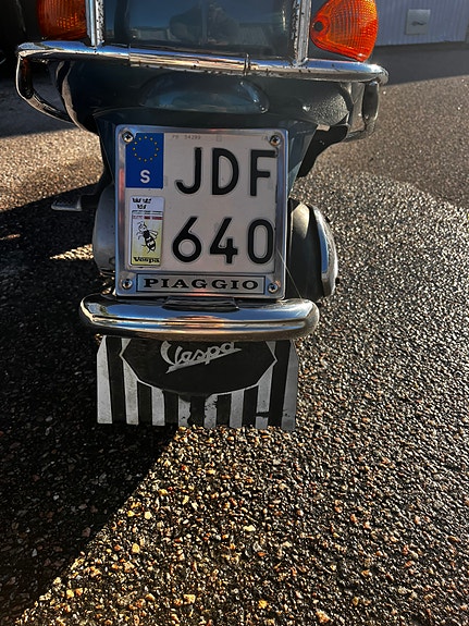 Piaggio Vespa ET4 125 7 of 8