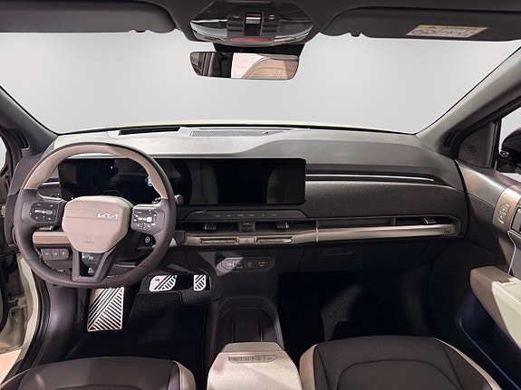 Kia EV3 7 of 14