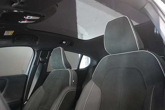 Volvo C40 10 of 17