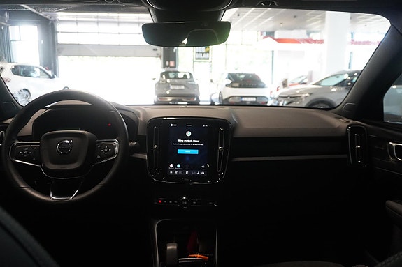 Volvo C40 9 of 17