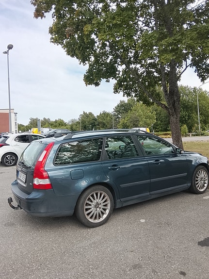 Volvo V50 2 of 7