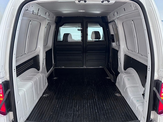 Volkswagen Caddy Maxi 10 of 22