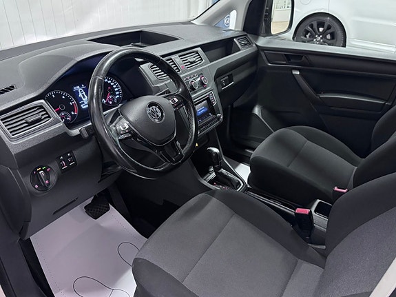 Volkswagen Caddy Maxi 11 of 22