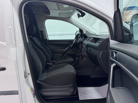 Volkswagen Caddy Maxi 13 of 22