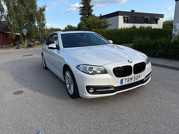 BMW 520d 3 of 12