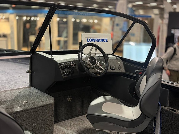 VIZION 560 / Mercury F150 / Marknadens hetaste sportfiskebåt 9 of 9