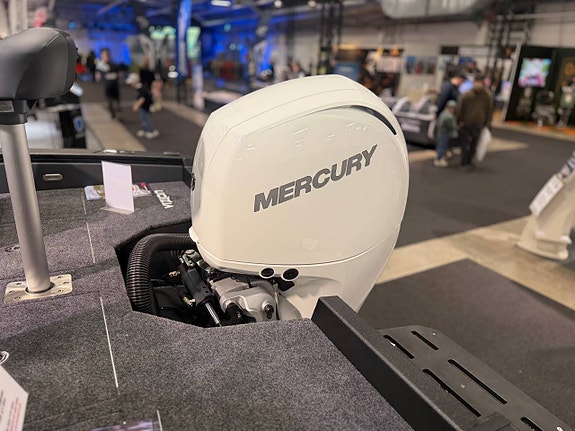 VIZION 560 / Mercury F150 / Marknadens hetaste sportfiskebåt 8 of 9